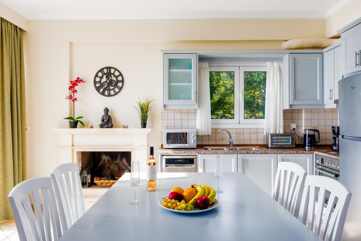 Villa Eleni Agios Stephanos Сидари Екстериор снимка